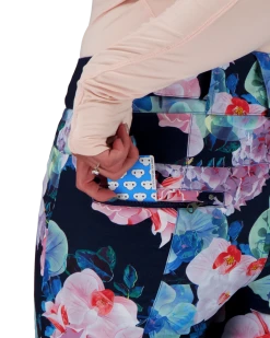 Obermeyer Malta Pant - Floral It! 13 Obermeyer Malta Pant - Floral It! -Obermeyer-US store WebZoom 1502221128 S06 MODDET2