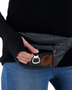 Obermeyer Her Hip-ster Bag - Black 9 Obermeyer Her Hip-ster Bag - Black -Obermeyer-US store WebZoom 1806416009 S04 MODDET1